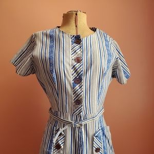 Traveling Around 1970s Day Dress